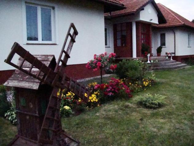 Pensjonat Dworek Baranowka Goniadz Exterior foto
