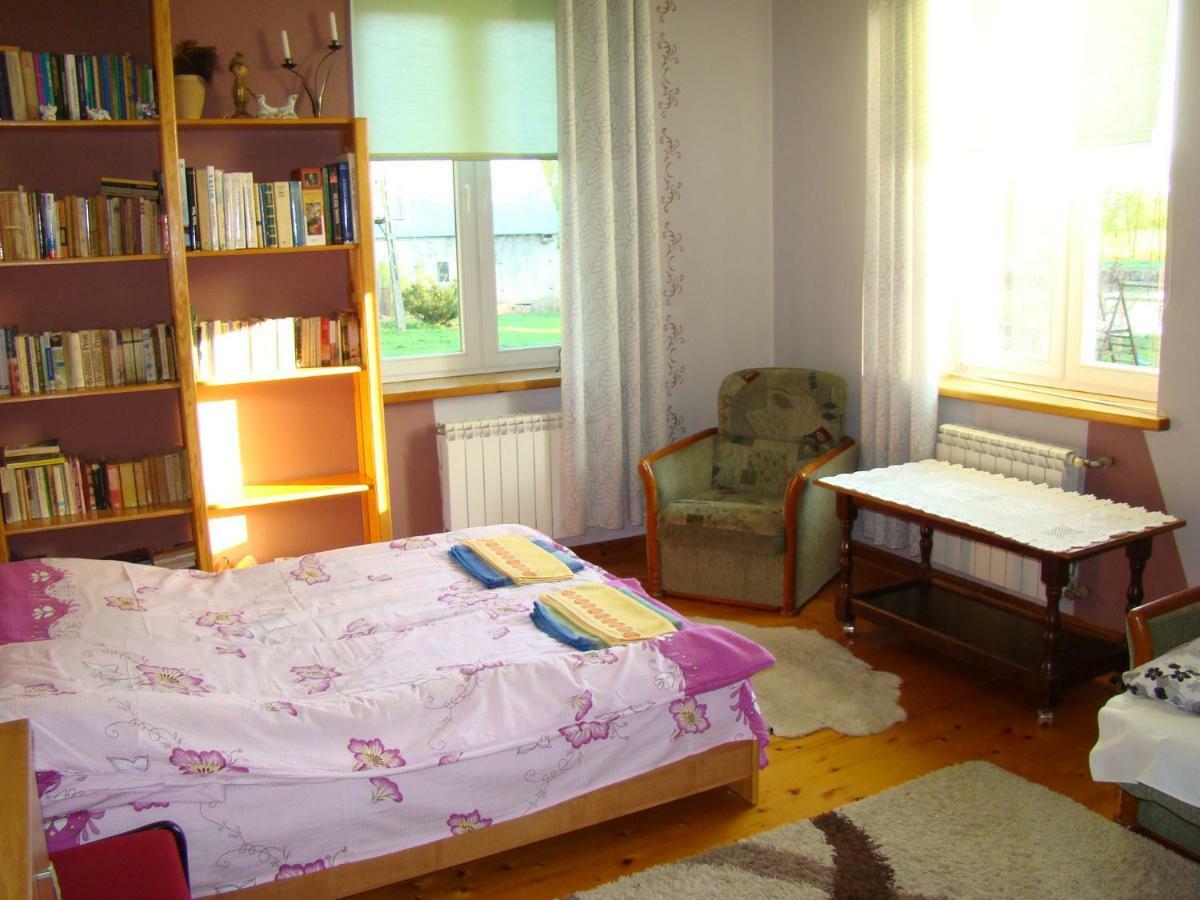 Pensjonat Dworek Baranowka Goniadz Exterior foto