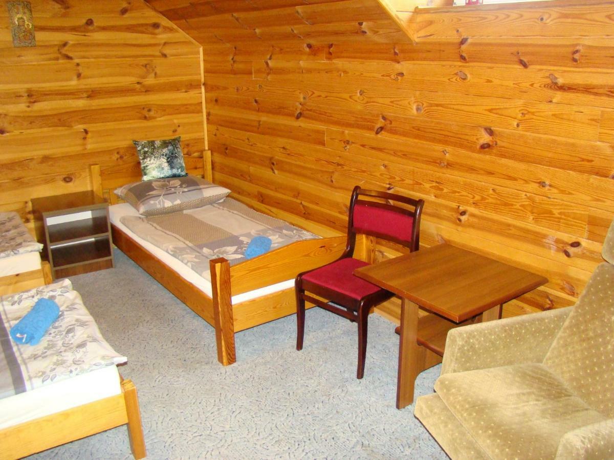 Pensjonat Dworek Baranowka Goniadz Exterior foto