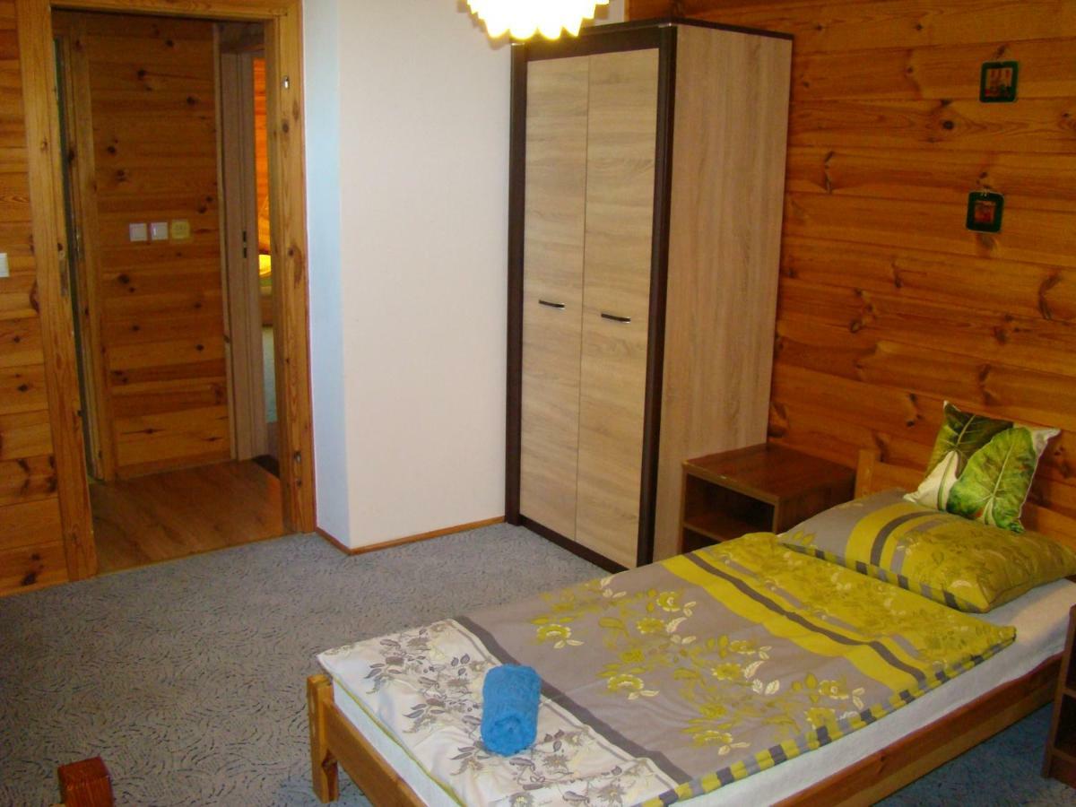 Pensjonat Dworek Baranowka Goniadz Exterior foto